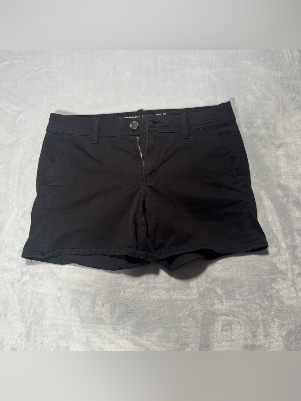 American Eagle Super Stretch X Black Mid Rise Chino Shorts Women’s Size 8